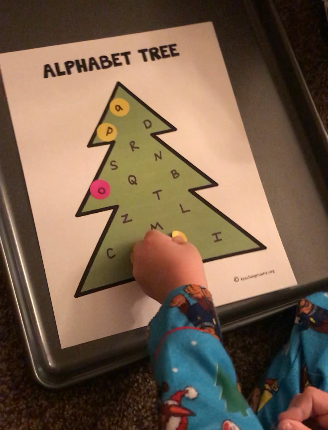 alphabet christmas tree - teaching mama